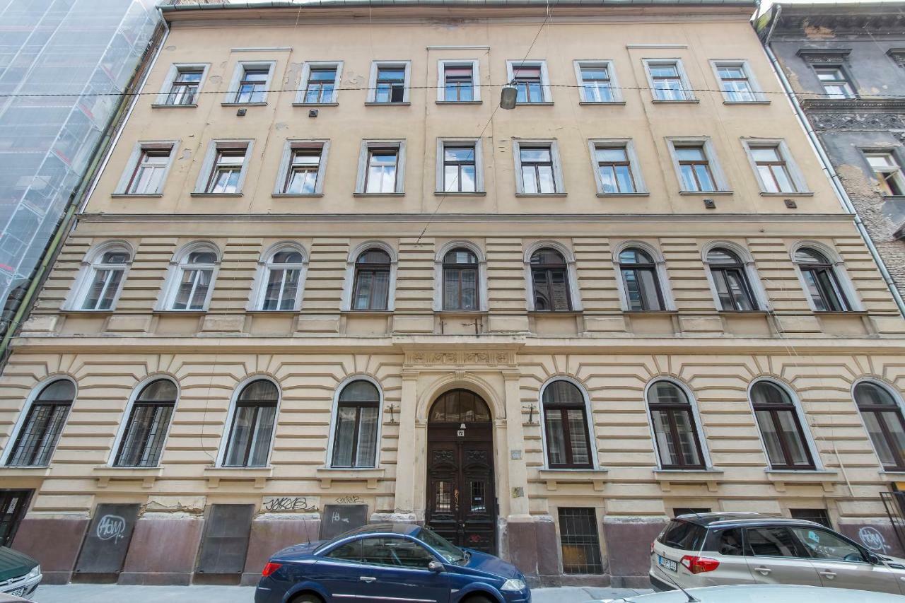 Standard Apartment By Hi5 - Weiner Leo Budapest Esterno foto